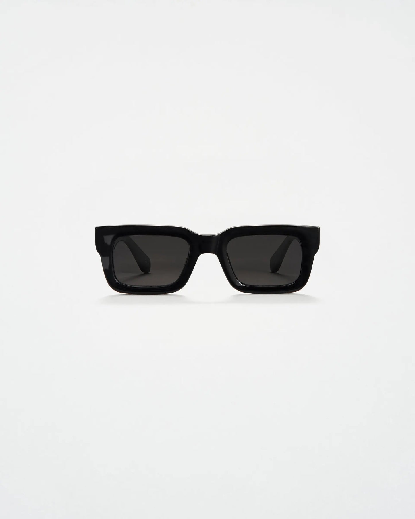 05 Black (disponibile in 10 giorni)