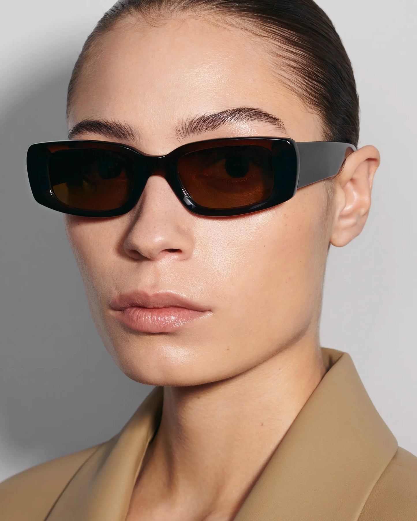 10 Brown (disponibile in 10 giorni)